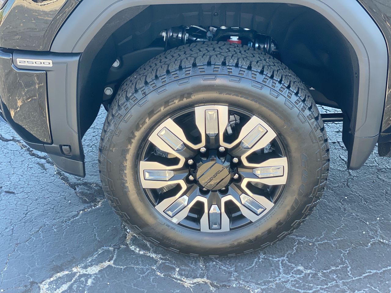 2026 GMC Sierra 2500HD Denali - Photo 11