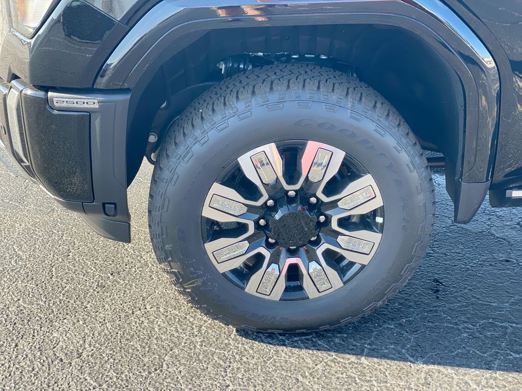 2026 GMC Sierra 2500HD Denali - Photo 11