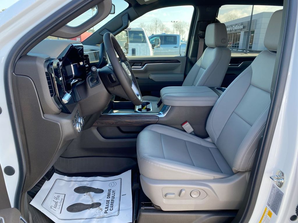 2026 GMC Sierra 2500HD SLT - Photo 14