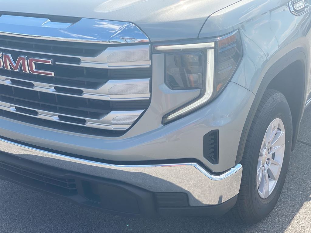 2026 GMC Sierra 1500 SLE - Photo 10