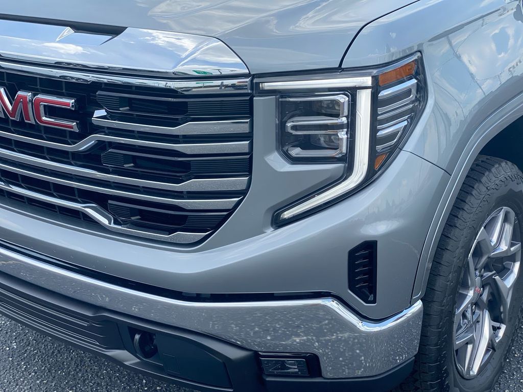 2026 GMC Sierra 1500 SLT - Photo 10