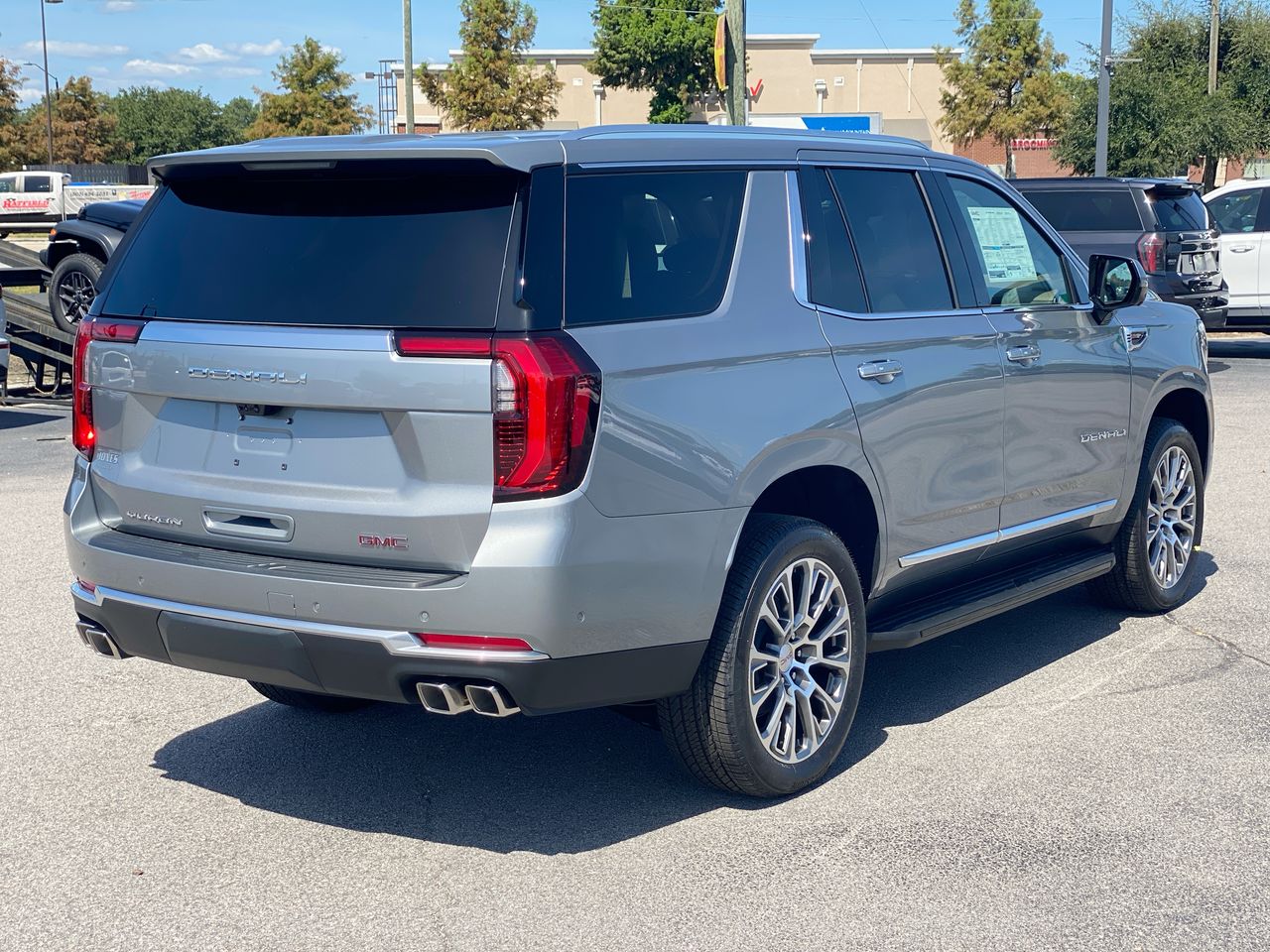 2026 GMC Yukon Denali - Photo 3