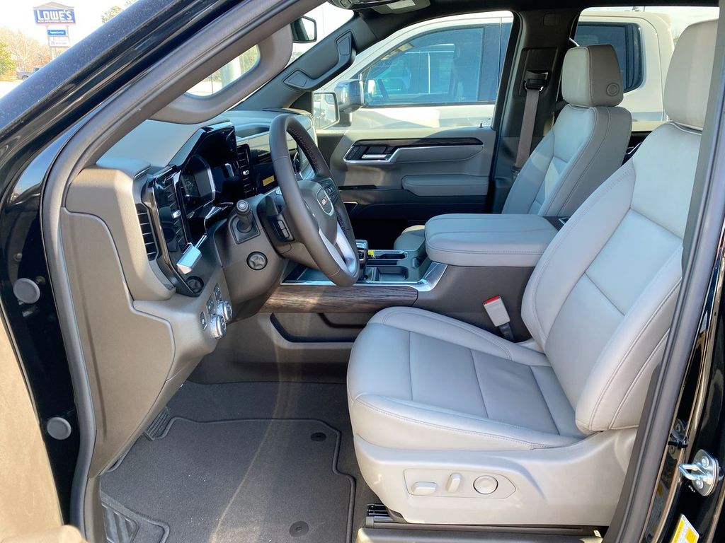 2026 GMC Sierra 1500 SLT - Photo 14