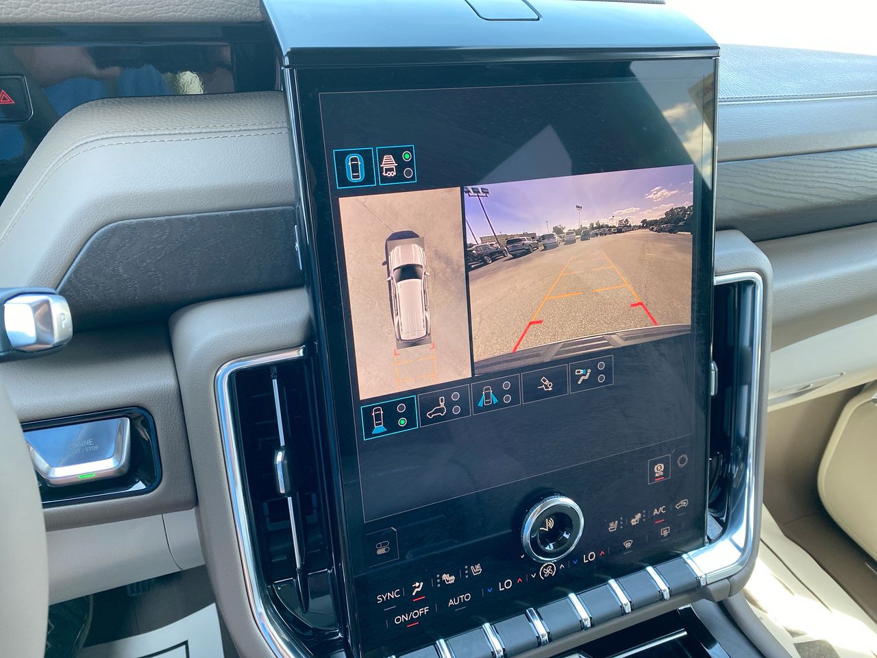2026 GMC Yukon Denali - Photo 17