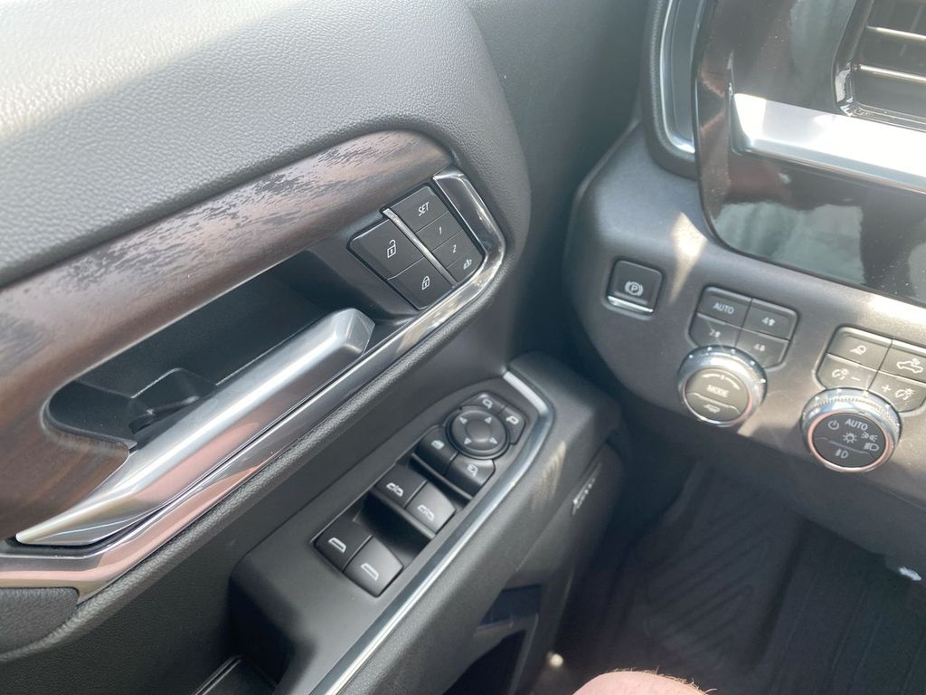 2026 GMC Sierra 1500 SLT - Photo 21