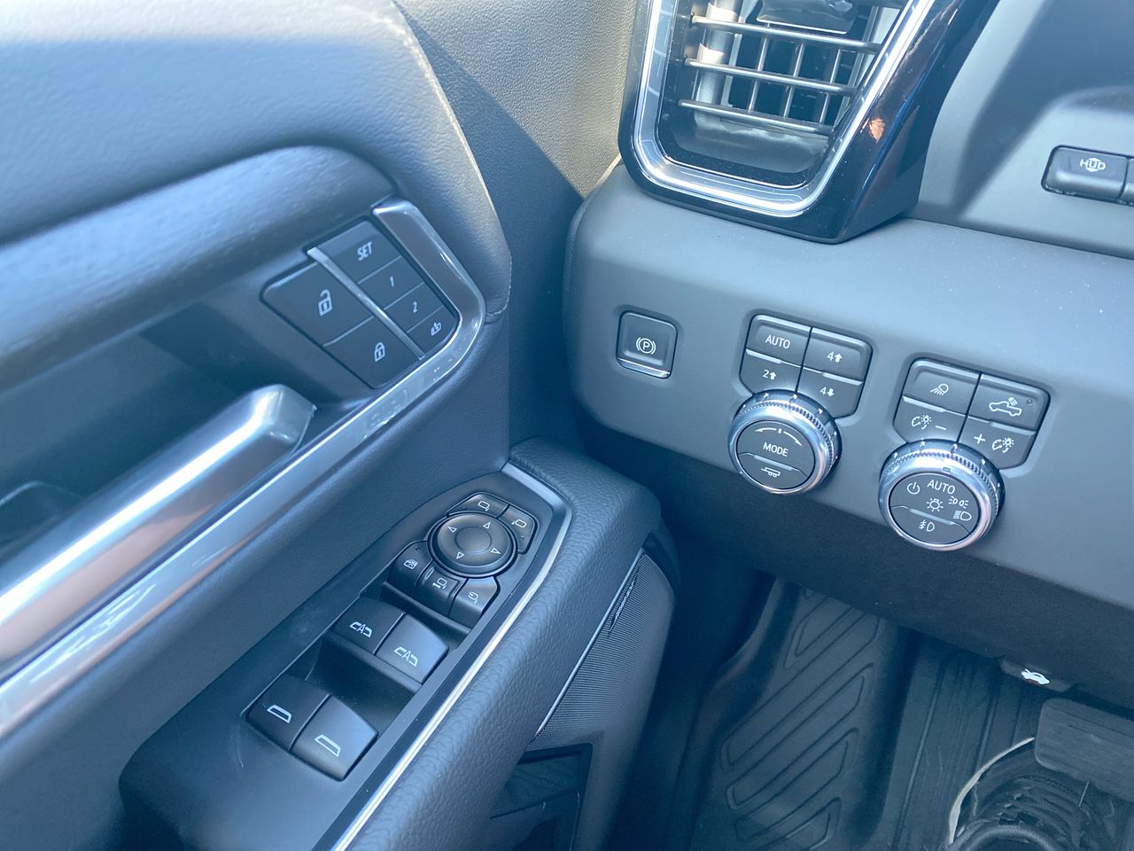 2026 GMC Sierra 2500HD Denali - Photo 53