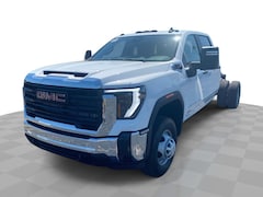 2026 GMC Sierra 3500 HD Chassis Cab Pro Truck