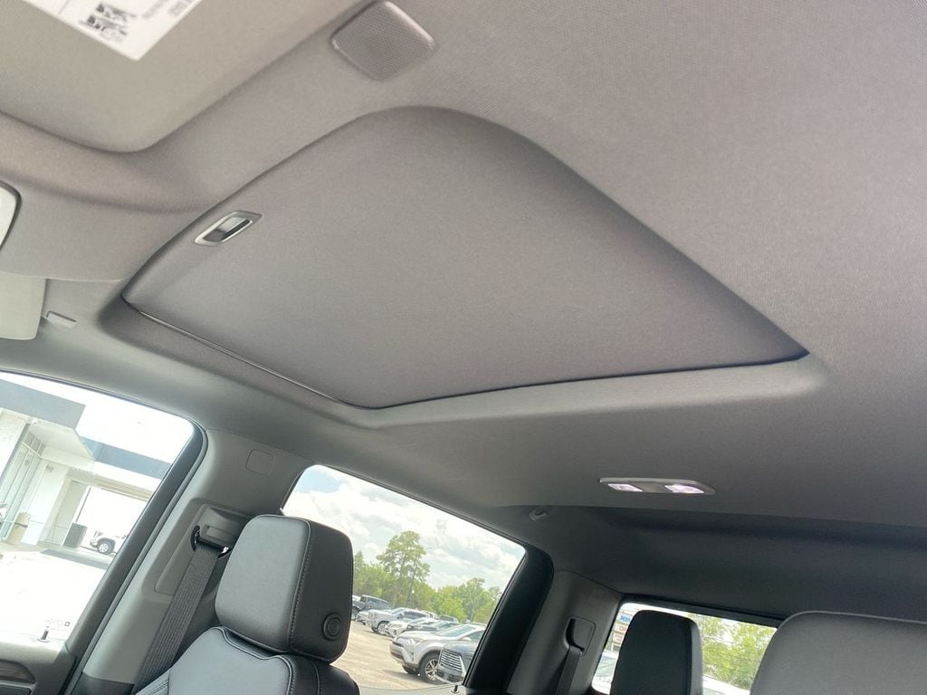 2026 GMC Sierra 1500 SLT - Photo 16