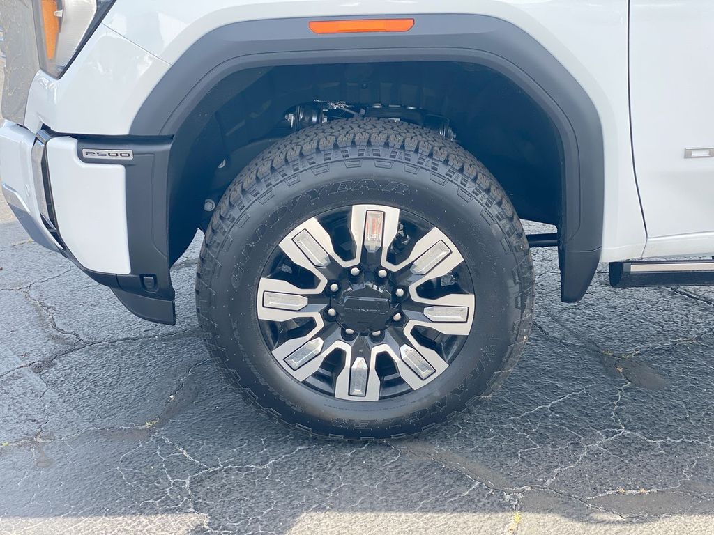 2026 GMC Sierra 2500HD Denali - Photo 11