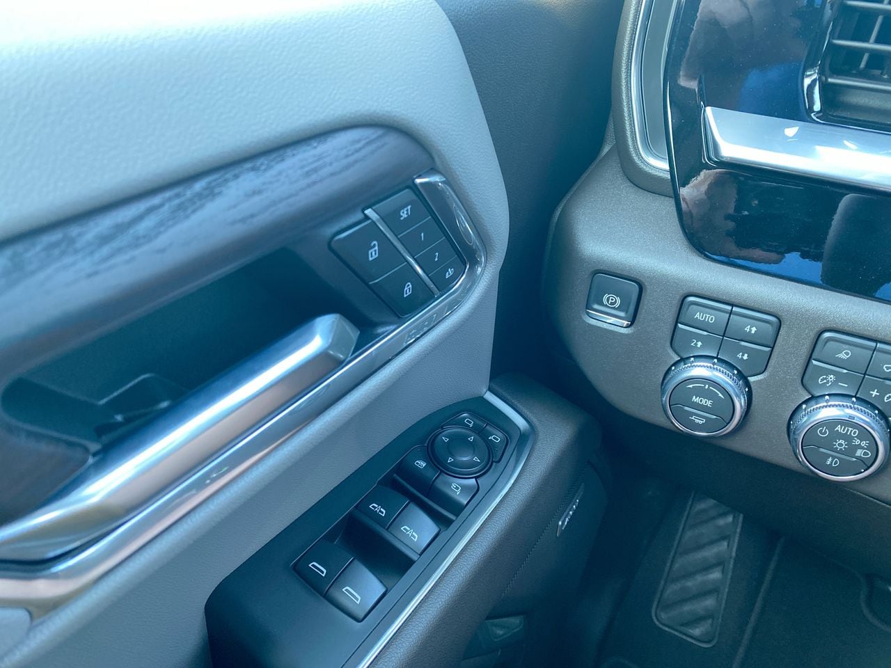 2026 GMC Sierra 1500 SLT - Photo 49
