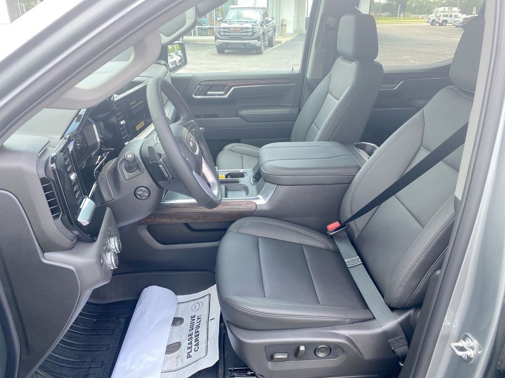 2026 GMC Sierra 1500 SLT - Photo 14