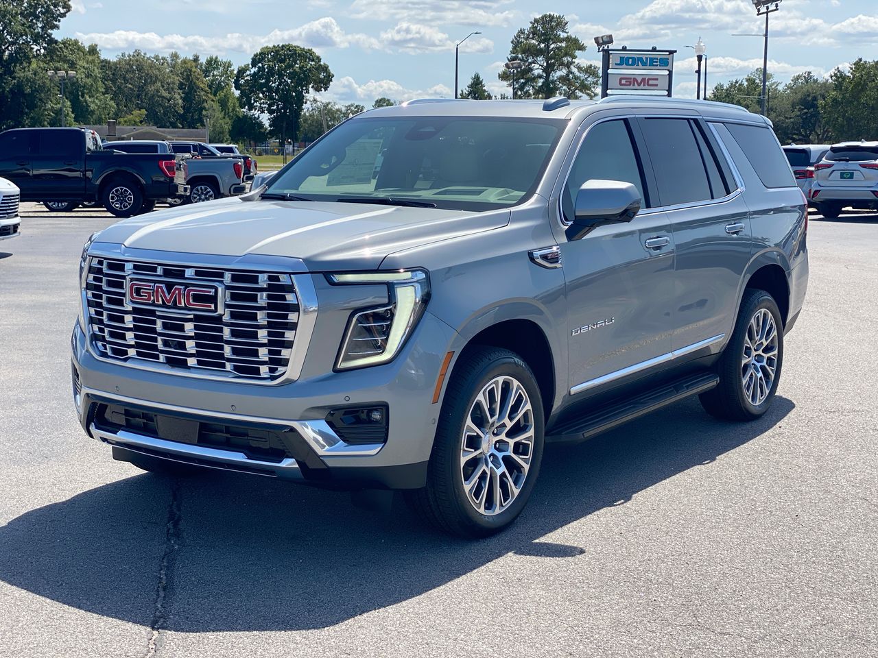 2026 GMC Yukon Denali - Photo 7