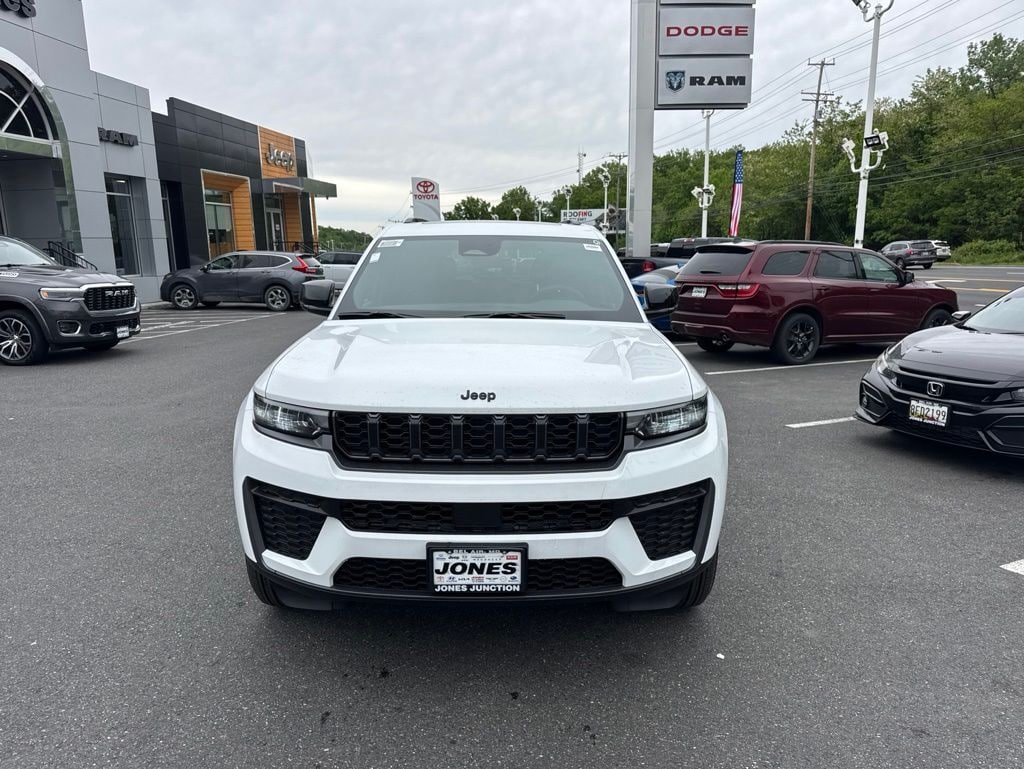 New 2026 Jeep Grand Cherokee L LAREDO ALTITUDE 4X4 Sport Utility