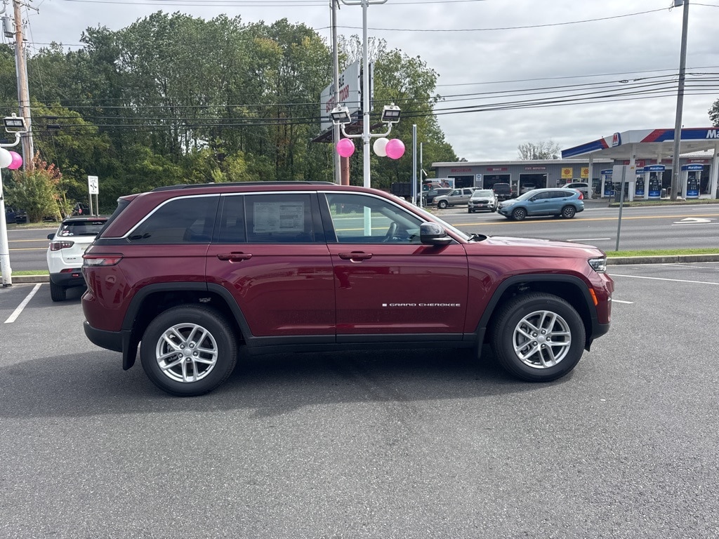 New 2025 Jeep Grand Cherokee LAREDO X 4X4 Sport Utility