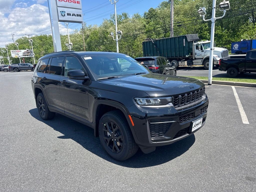 New 2026 Jeep Grand Cherokee L LAREDO ALTITUDE 4X4 Sport Utility