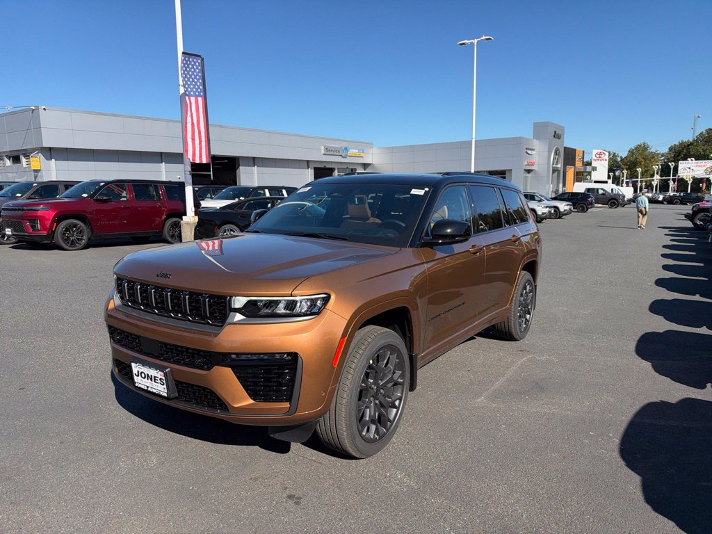 2027 Jeep Grand Cherokee L SUMMIT 4X4 Sport Utility