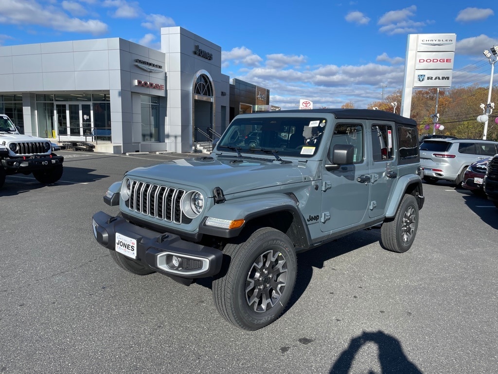 New 2026 Jeep Wrangler 4-DOOR SAHARA Sport Utility