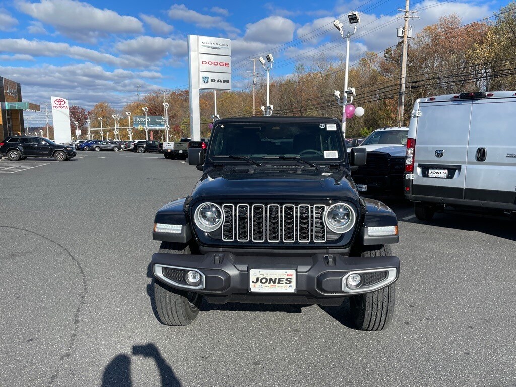 New 2026 Jeep Wrangler 4-DOOR SAHARA Sport Utility
