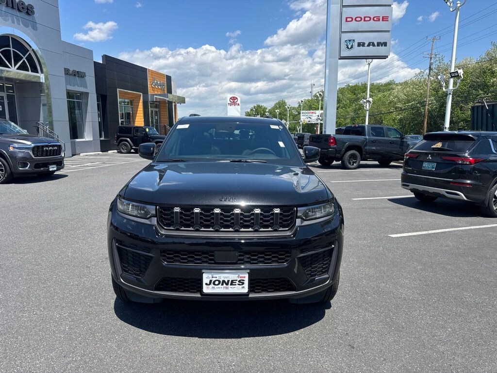 New 2026 Jeep Grand Cherokee L LAREDO ALTITUDE 4X4 Sport Utility