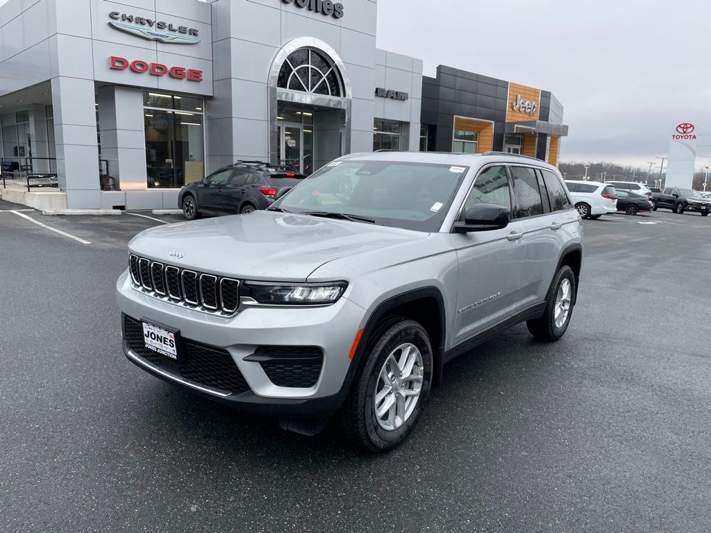 New 2026 Jeep Grand Cherokee LAREDO X 4X4 Sport Utility