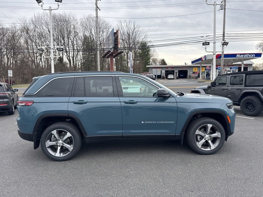 New 2026 Jeep Grand Cherokee LIMITED 4X4 Sport Utility