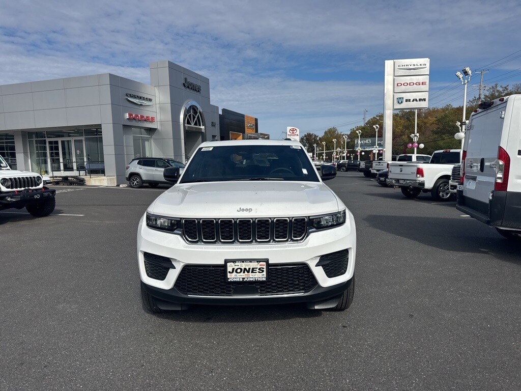 New 2025 Jeep Grand Cherokee LAREDO X 4X4 Sport Utility
