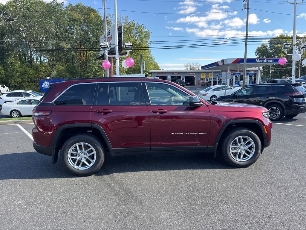 New 2025 Jeep Grand Cherokee LAREDO X 4X4 Sport Utility