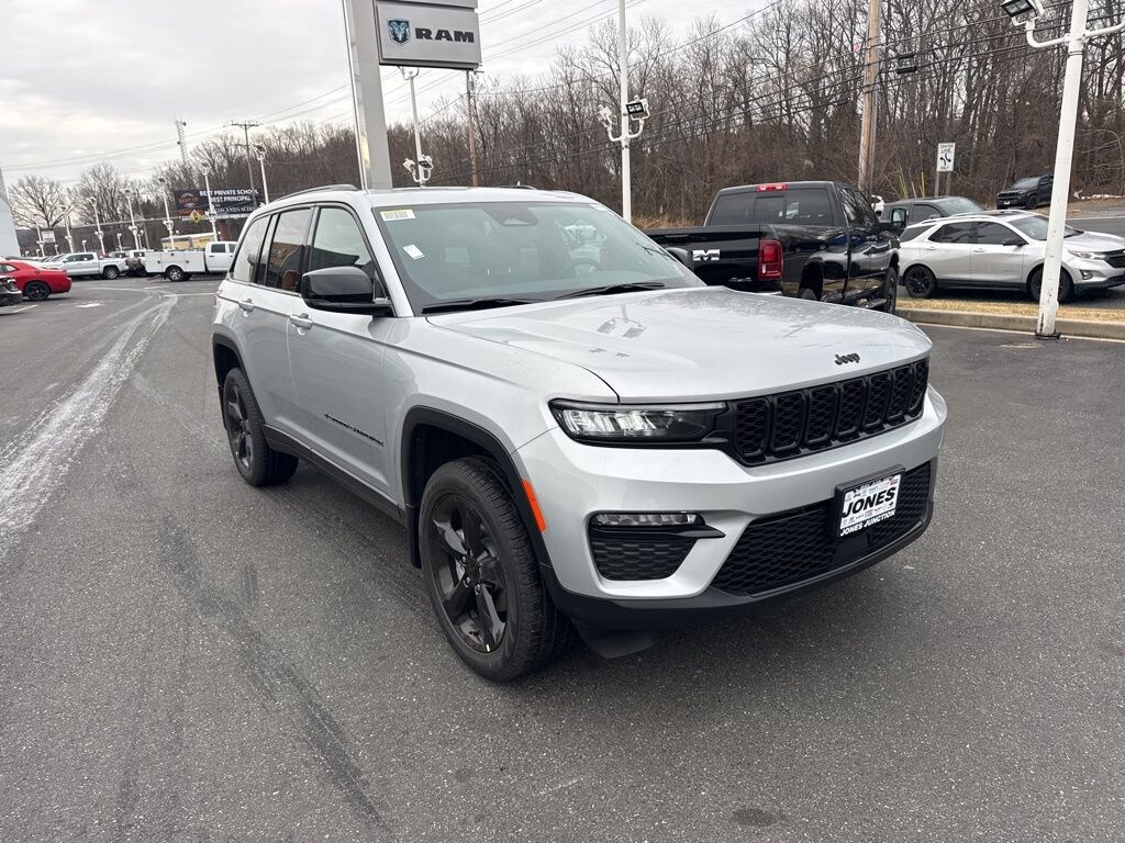 New 2025 Jeep Grand Cherokee LIMITED 4X4 Sport Utility
