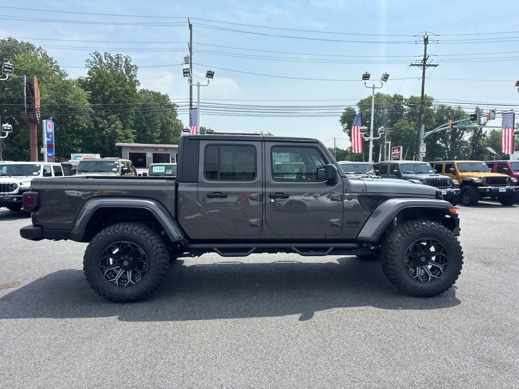 New 2026 Jeep Gladiator SPORT S 4X4 Pickup