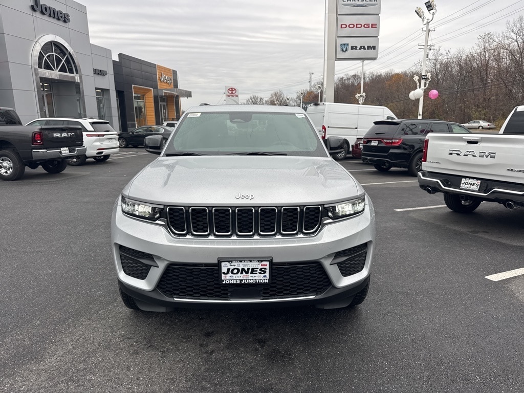 New 2025 Jeep Grand Cherokee LAREDO X 4X4 Sport Utility