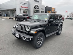 2026 Jeep Wrangler 4-DOOR SAHARA Sport Utility