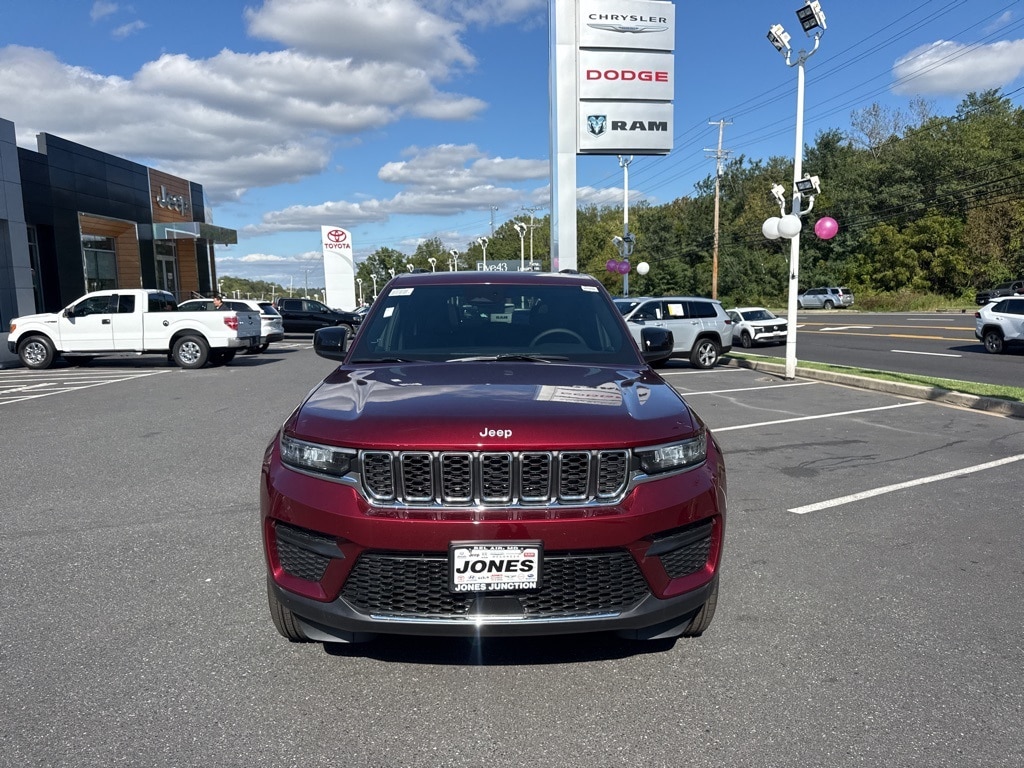 New 2025 Jeep Grand Cherokee LAREDO X 4X4 Sport Utility