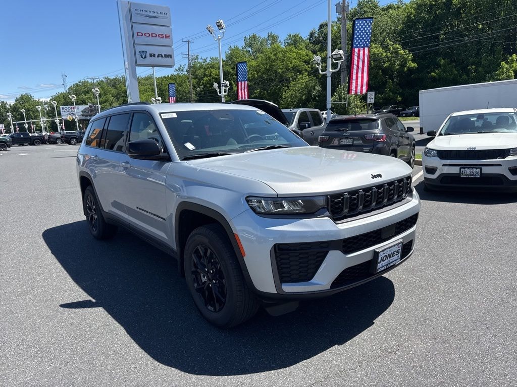 New 2026 Jeep Grand Cherokee L LAREDO ALTITUDE 4X4 Sport Utility