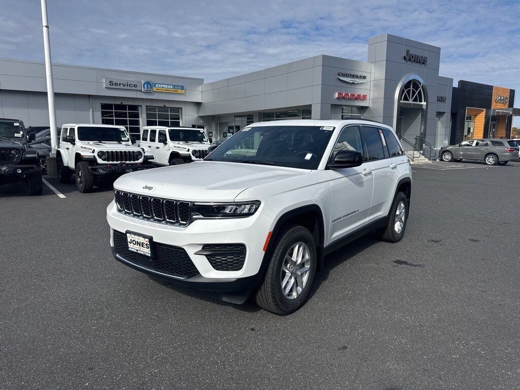 New 2025 Jeep Grand Cherokee LAREDO X 4X4 Sport Utility