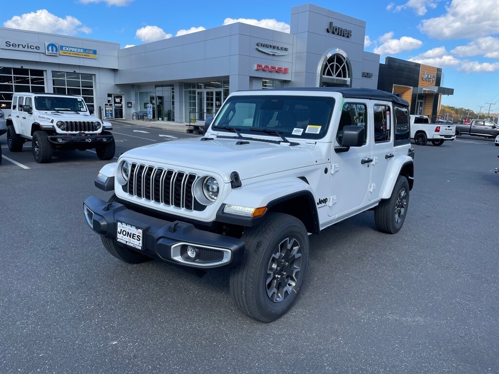New 2026 Jeep Wrangler 4-DOOR SAHARA Sport Utility