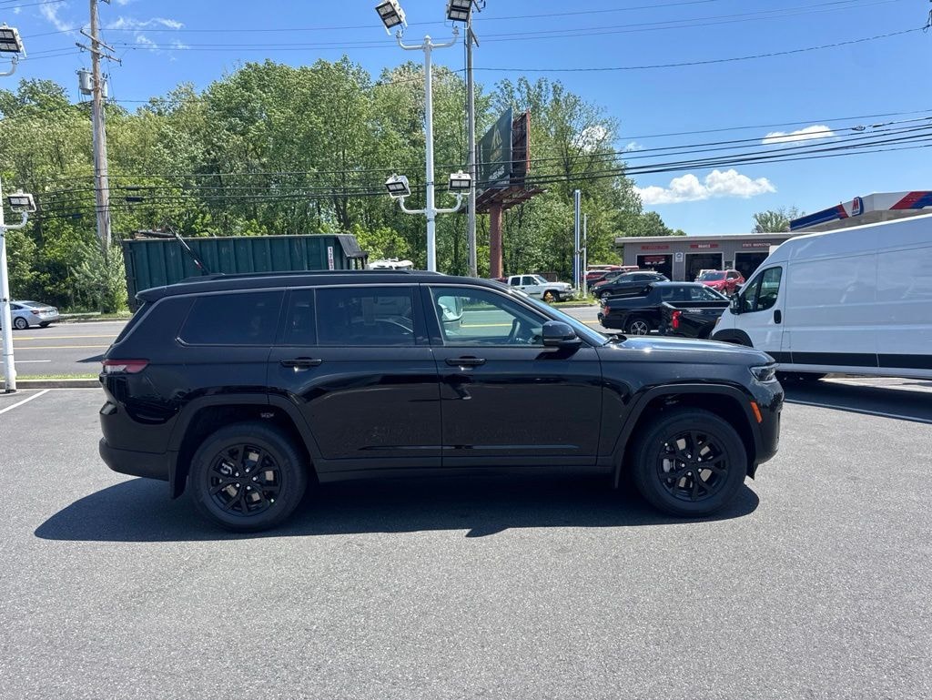 New 2026 Jeep Grand Cherokee L LAREDO ALTITUDE 4X4 Sport Utility