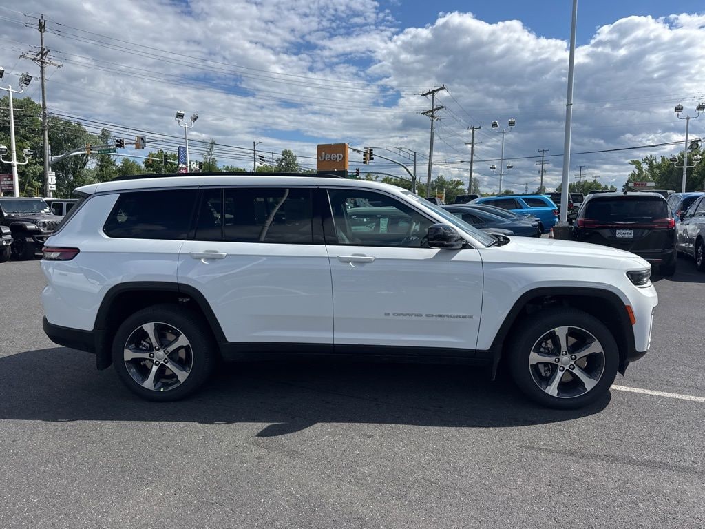 New 2026 Jeep Grand Cherokee L LIMITED 4X4 Sport Utility