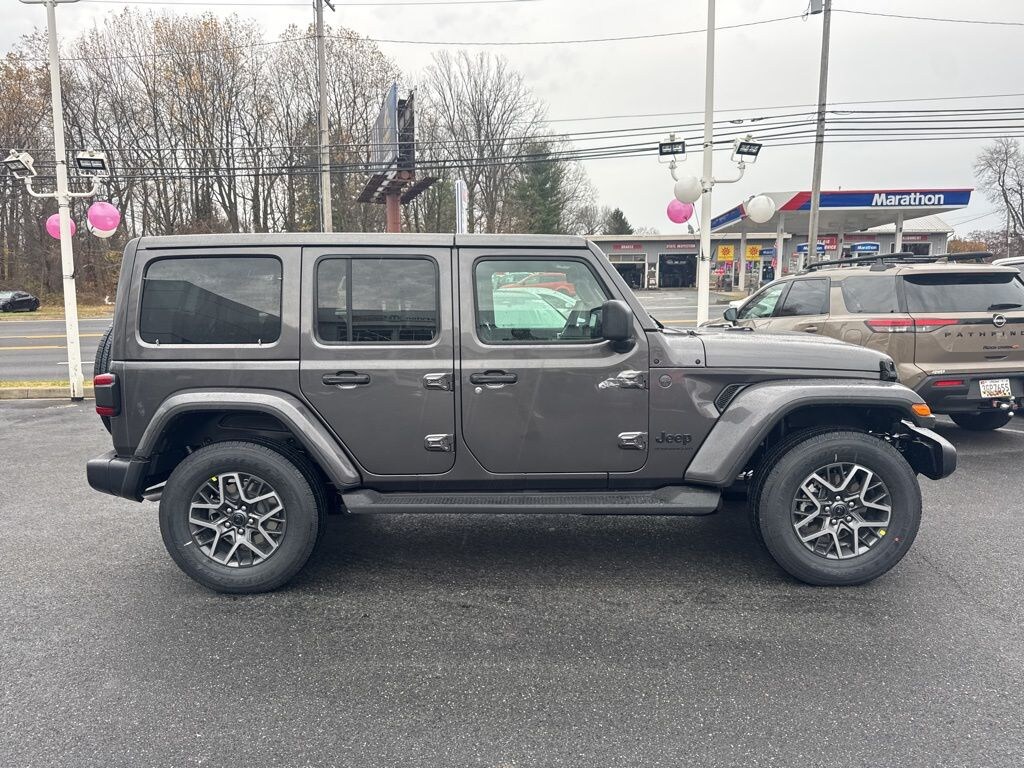 New 2026 Jeep Wrangler 4-DOOR SAHARA Sport Utility