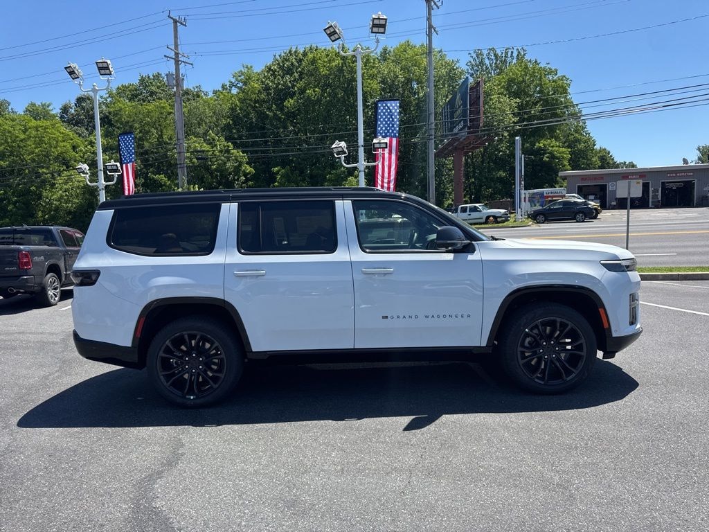 New 2026 Jeep Grand Wagoneer SUMMIT RESERVE 4X4 Sport Utility