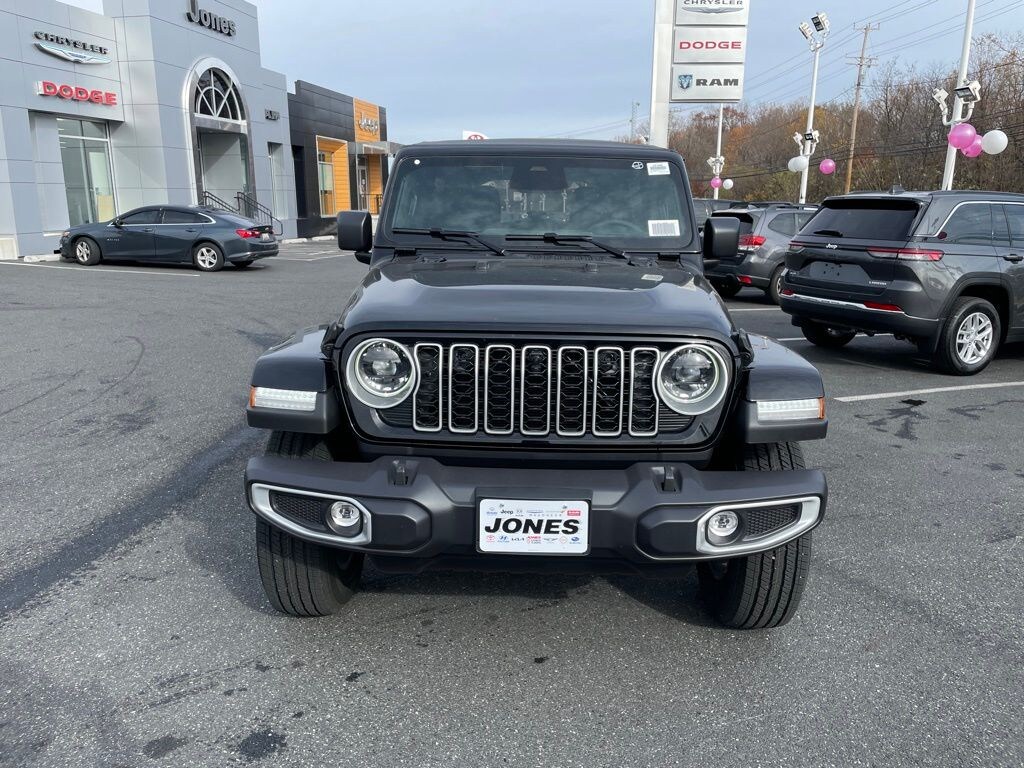 New 2026 Jeep Wrangler 4-DOOR SAHARA Sport Utility