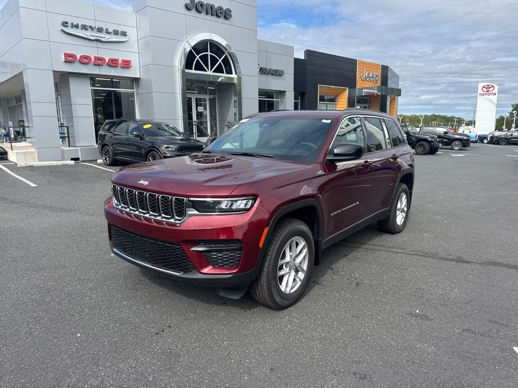 New 2025 Jeep Grand Cherokee LAREDO X 4X4 Sport Utility