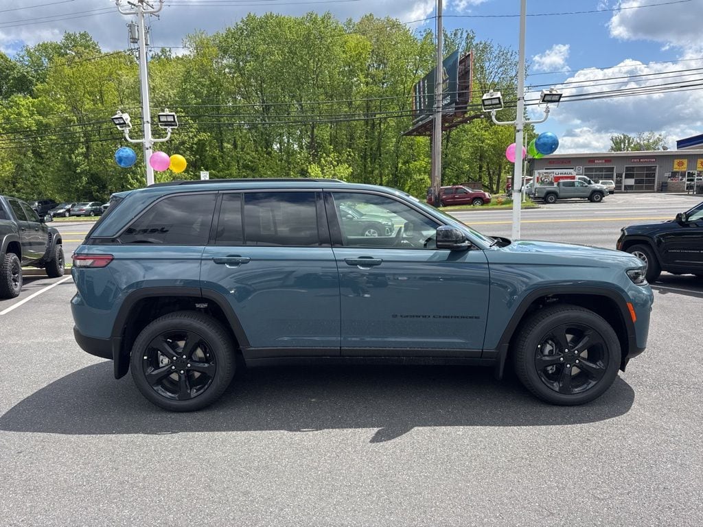 New 2026 Jeep Grand Cherokee LIMITED 4X4 Sport Utility