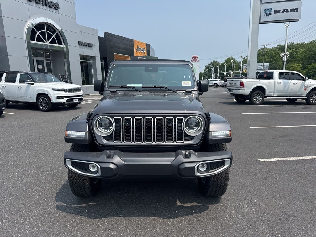 New 2025 Jeep Wrangler 4-DOOR SAHARA Sport Utility