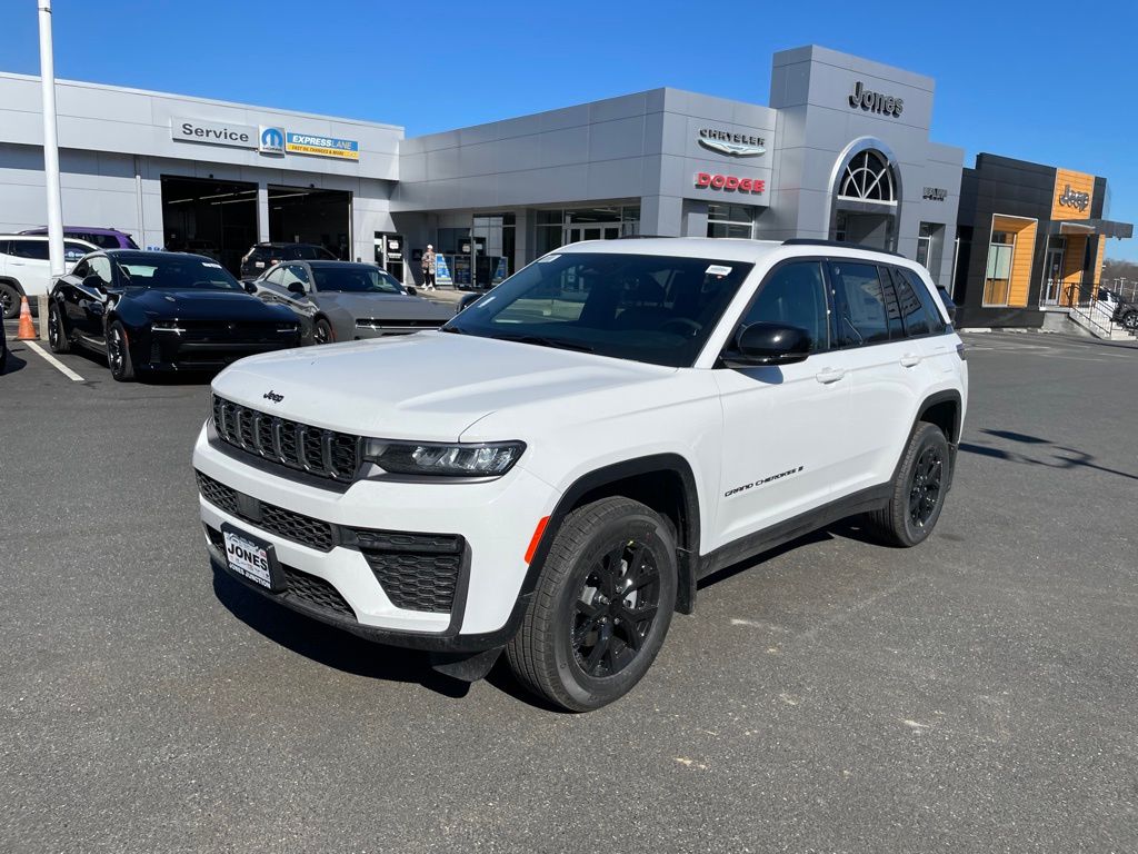 2026 Jeep Grand Cherokee LAREDO ALTITUDE 4X4 Sport Utility