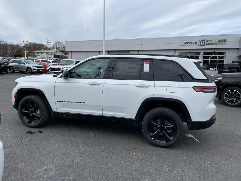 New 2025 Jeep Grand Cherokee LIMITED 4X4 Sport Utility