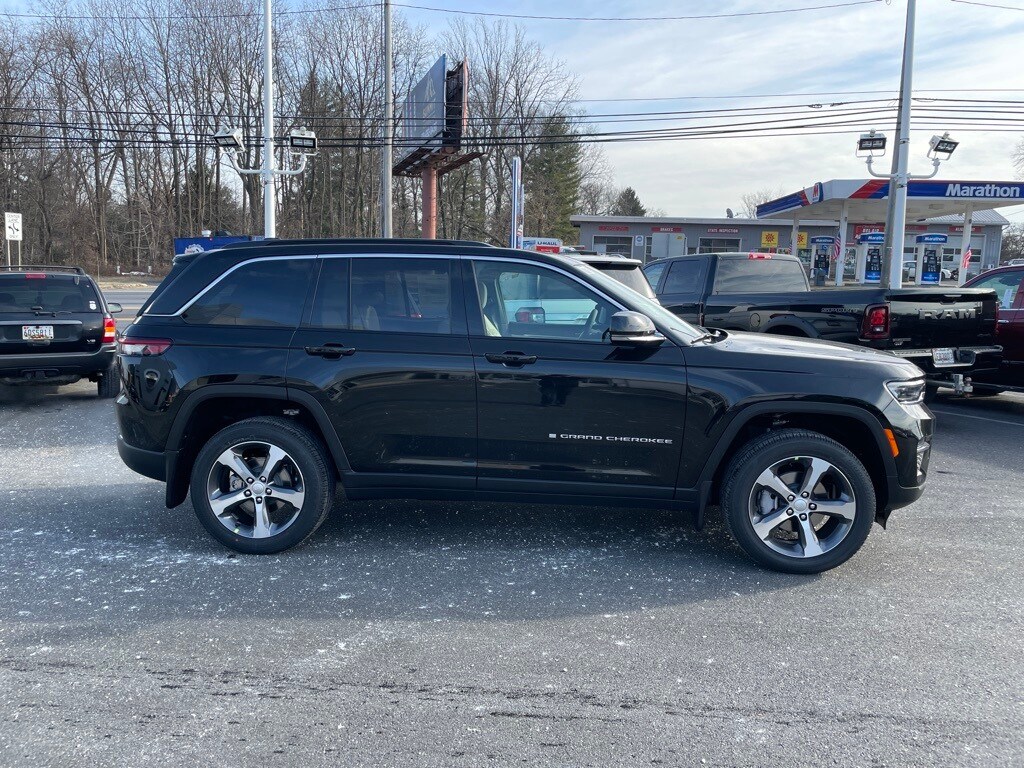 New 2025 Jeep Grand Cherokee LIMITED 4X4 Sport Utility