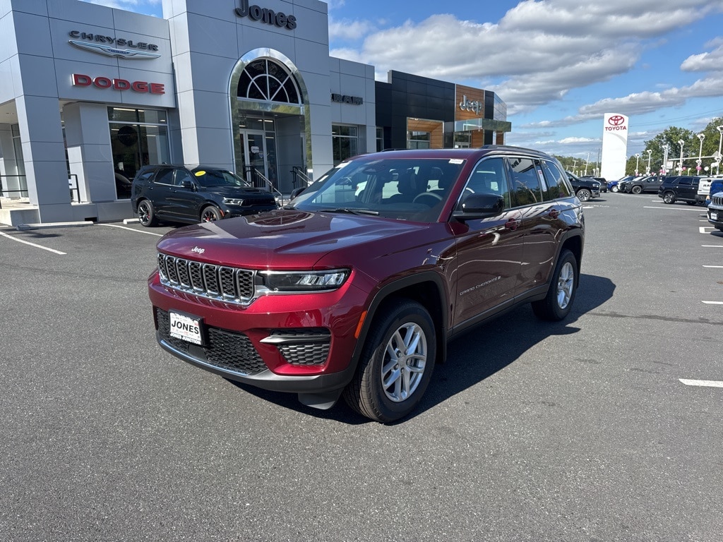 New 2025 Jeep Grand Cherokee LAREDO X 4X4 Sport Utility
