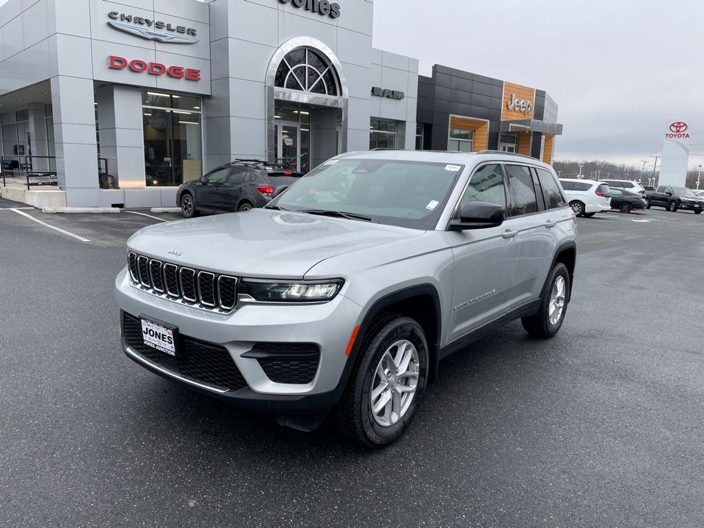 2026 Jeep Grand Cherokee LAREDO X 4X4 Sport Utility
