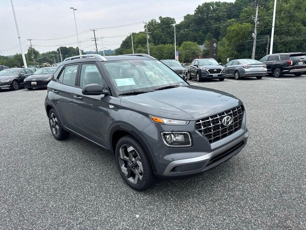 New 2026 Hyundai Venue SEL w/Two-Tone Roof SUV