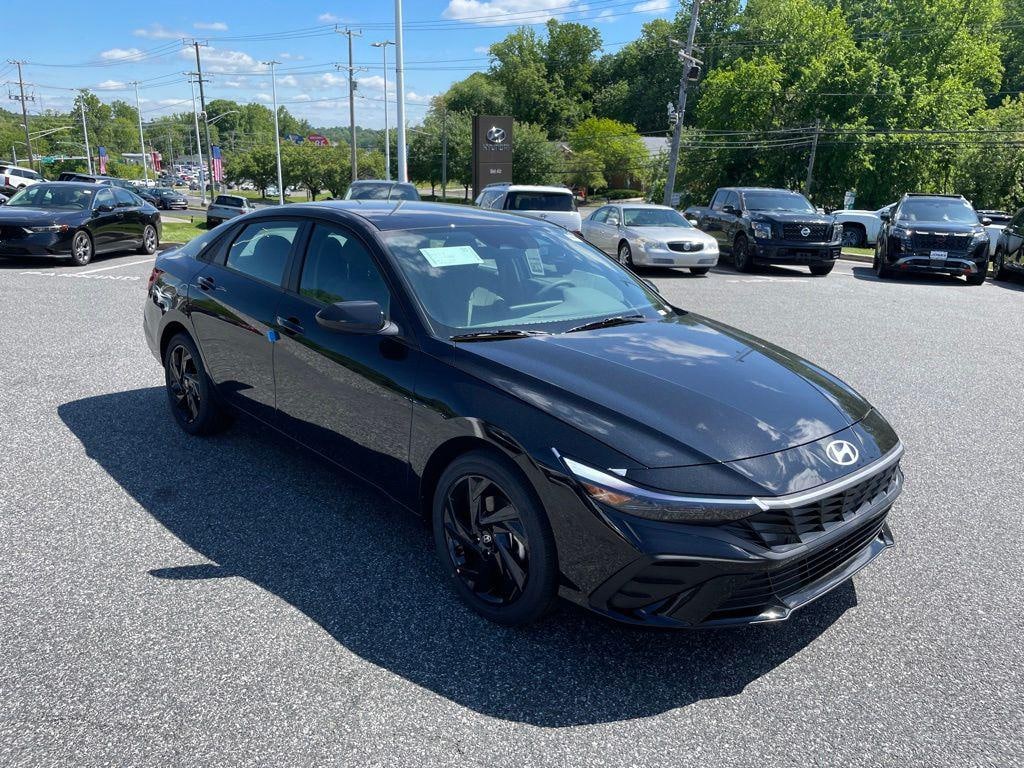 New 2026 Hyundai Elantra SEL Sport Sedan